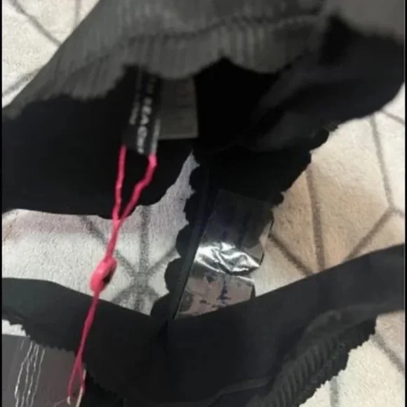 NWT “South Beach” bikini set - Picture 2 of 7